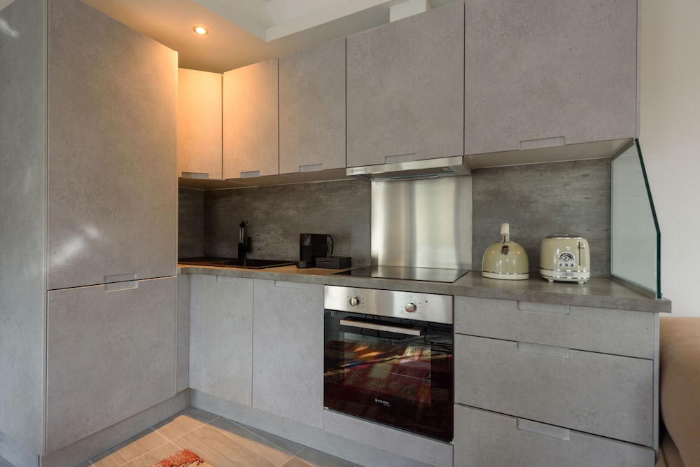 Fos Residential Apartments 7/48