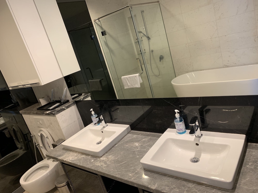 Platinum Service Suite at The Face 58/68