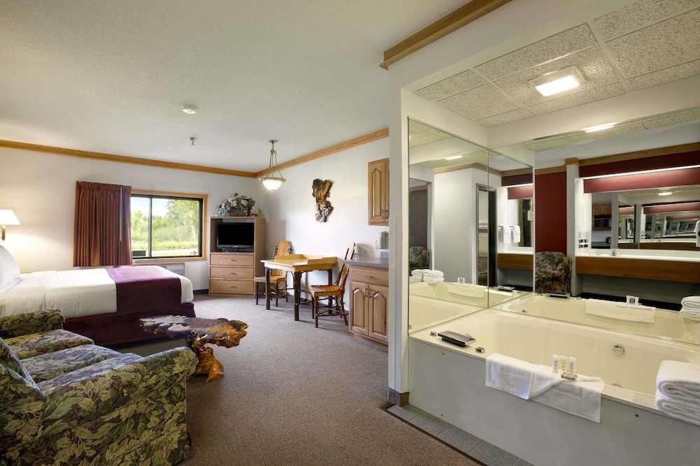 Super 8 By Wyndham Eveleth 31/49