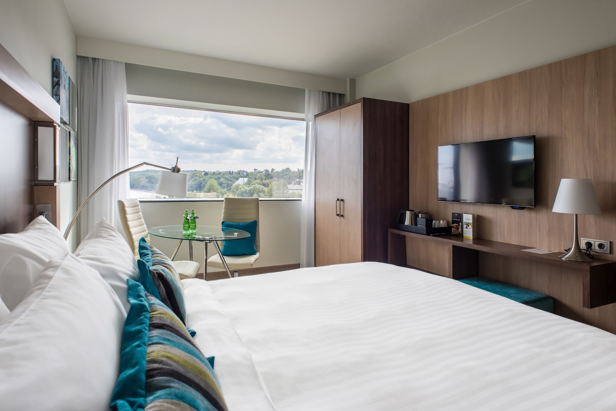 Room, King Bed, with View