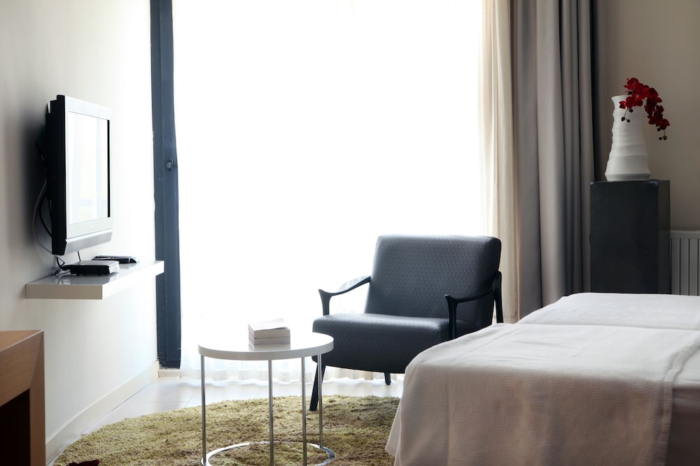 Med Inn Boutique Hotel 8/56