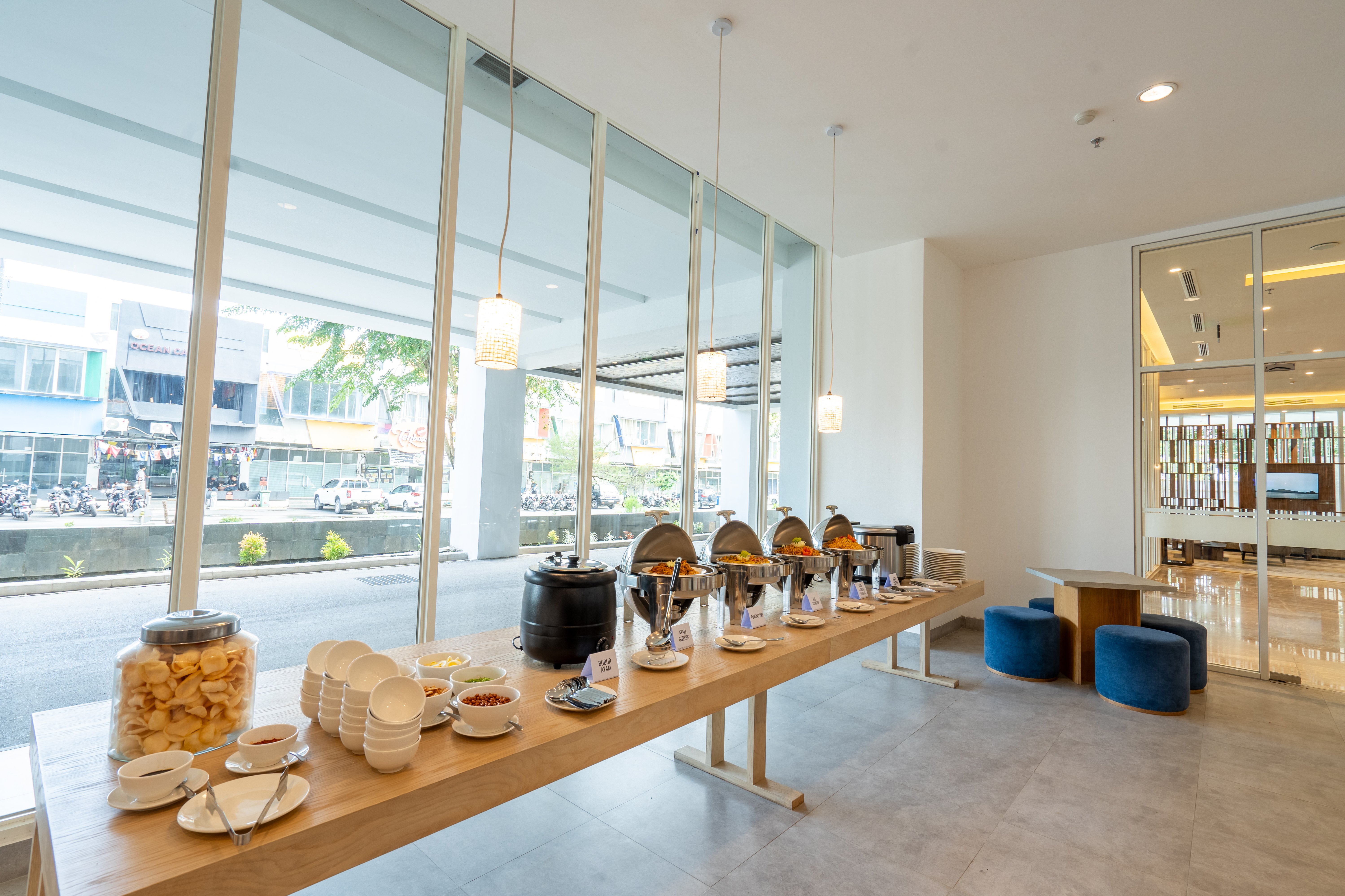 Holiday Inn Express and Suites Banjarmasin 8/12