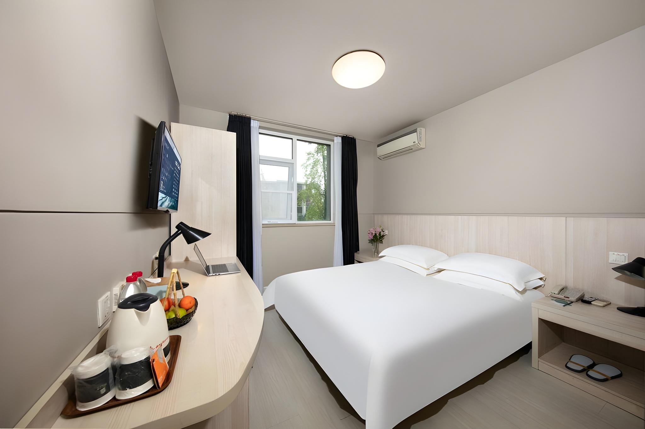 Superior, Queen Bed, Magnotel Taiguli Dongfeng Bridge, Chengdu 2/2