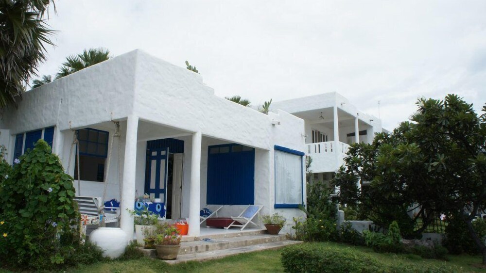 Hua Plee Lazy Beach 3/50