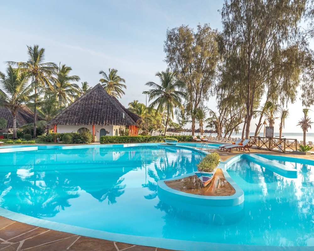Kiwengwa Beach Resort 42/72