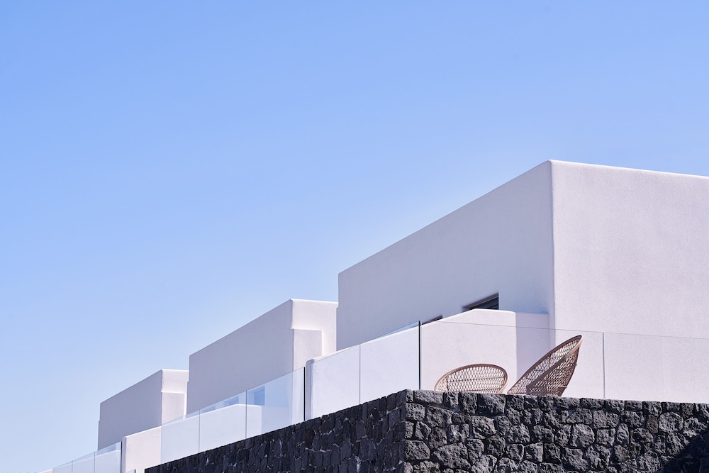 SantAnna Luxury Suites 1/37
