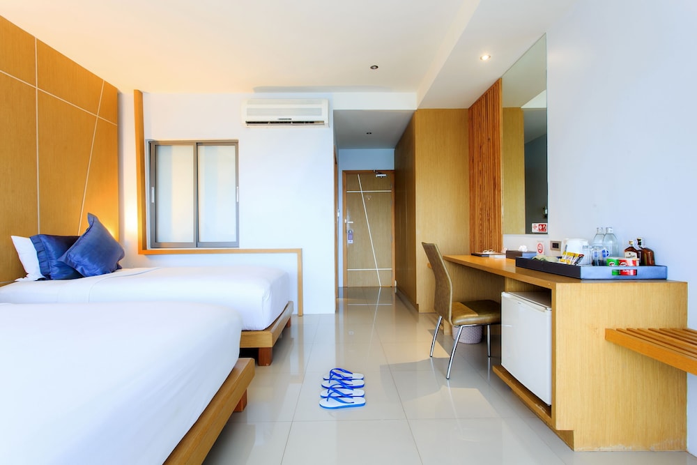 Chaweng Cove Beach Resort 28/72