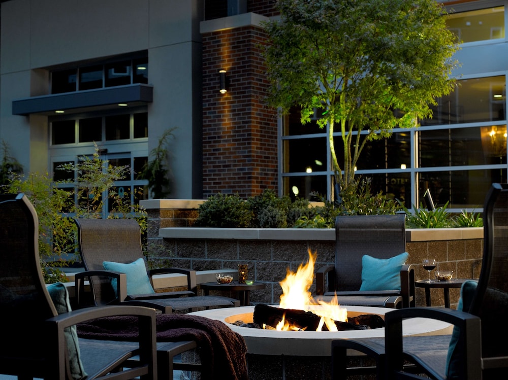 Hyatt House Seattle/Redmond 40/70