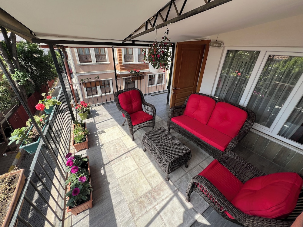 Sultan House Hotel 61/69