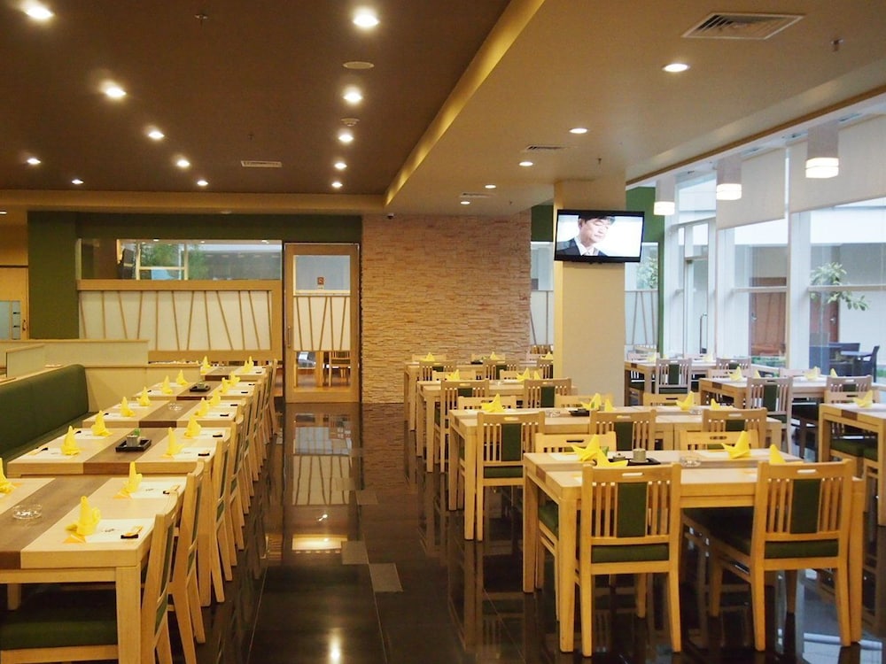Treepark Serviced Apartment Karawang 35/50