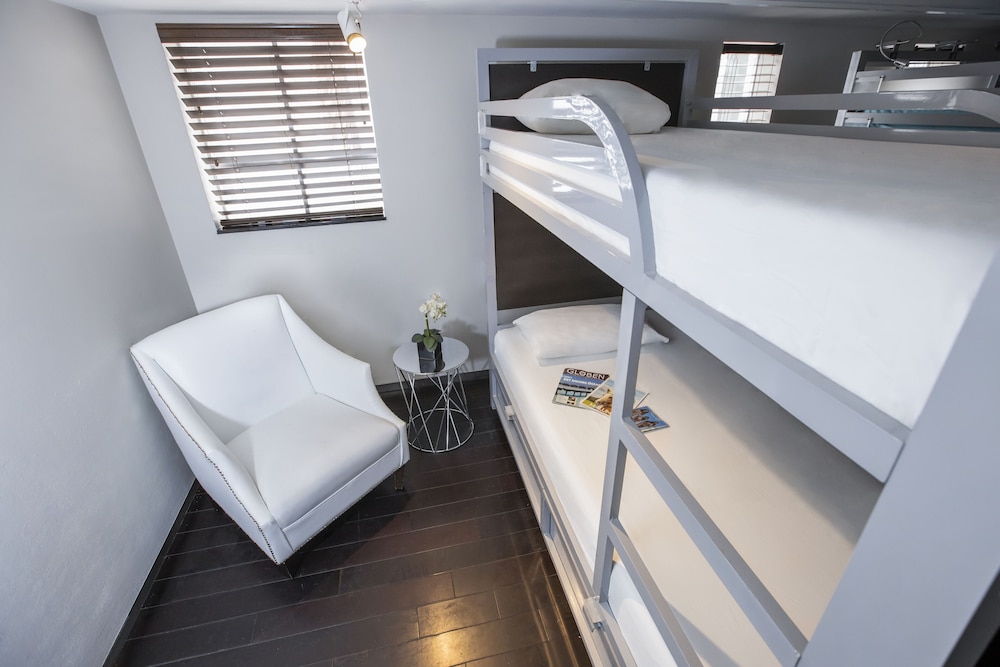 MIXED DORM