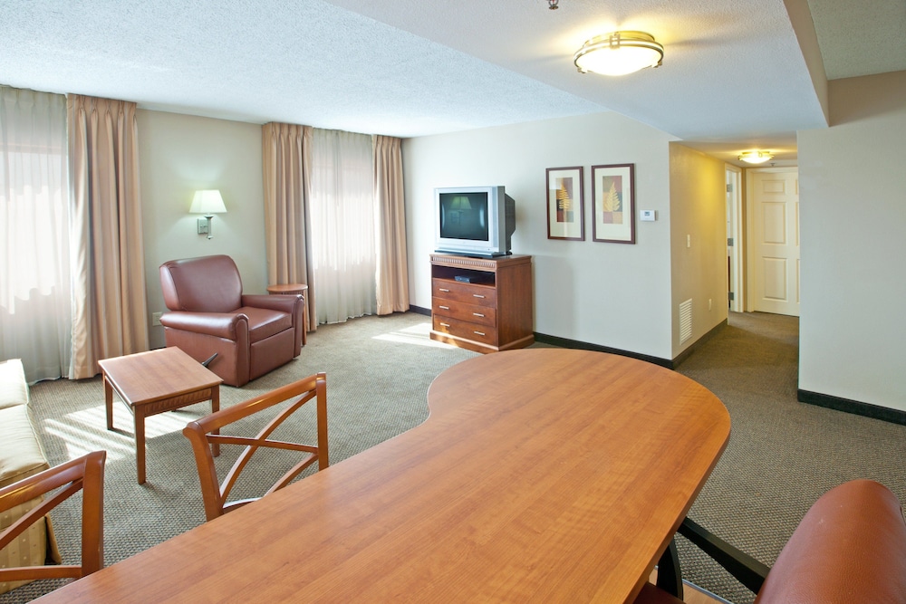 Candlewood Suites Indianapolis Downtown Medical District 17/73