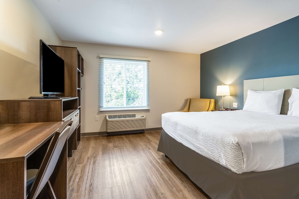 WoodSpring Suites Portland North Gresham 16/53