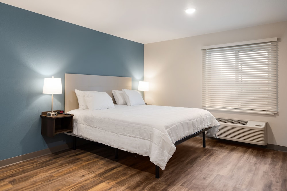 ROOM, KING BED, ACCESSIBLE
