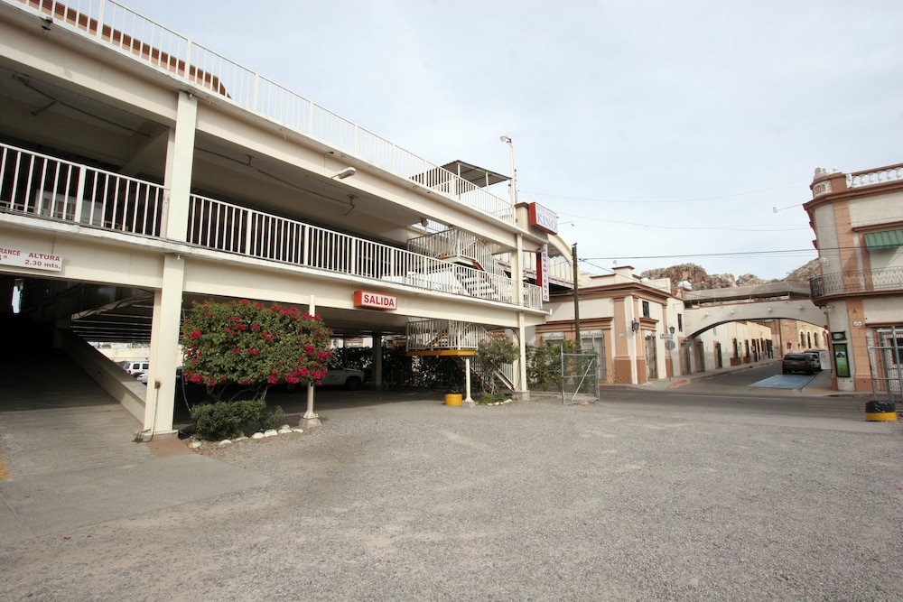 Hotel Suites Kino 65/73