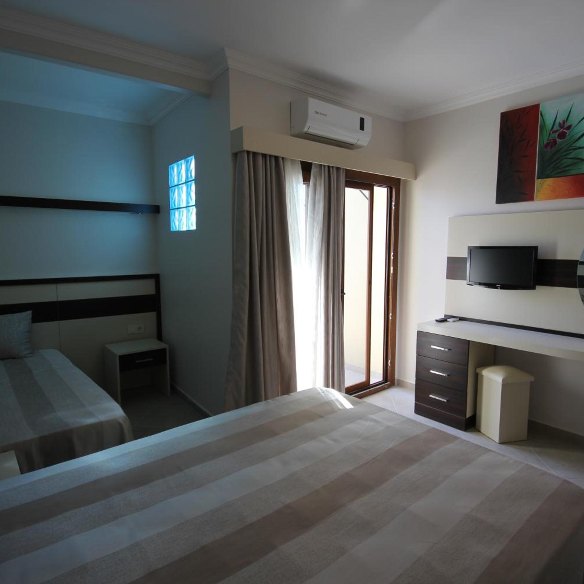 Amfora Otel 18/53