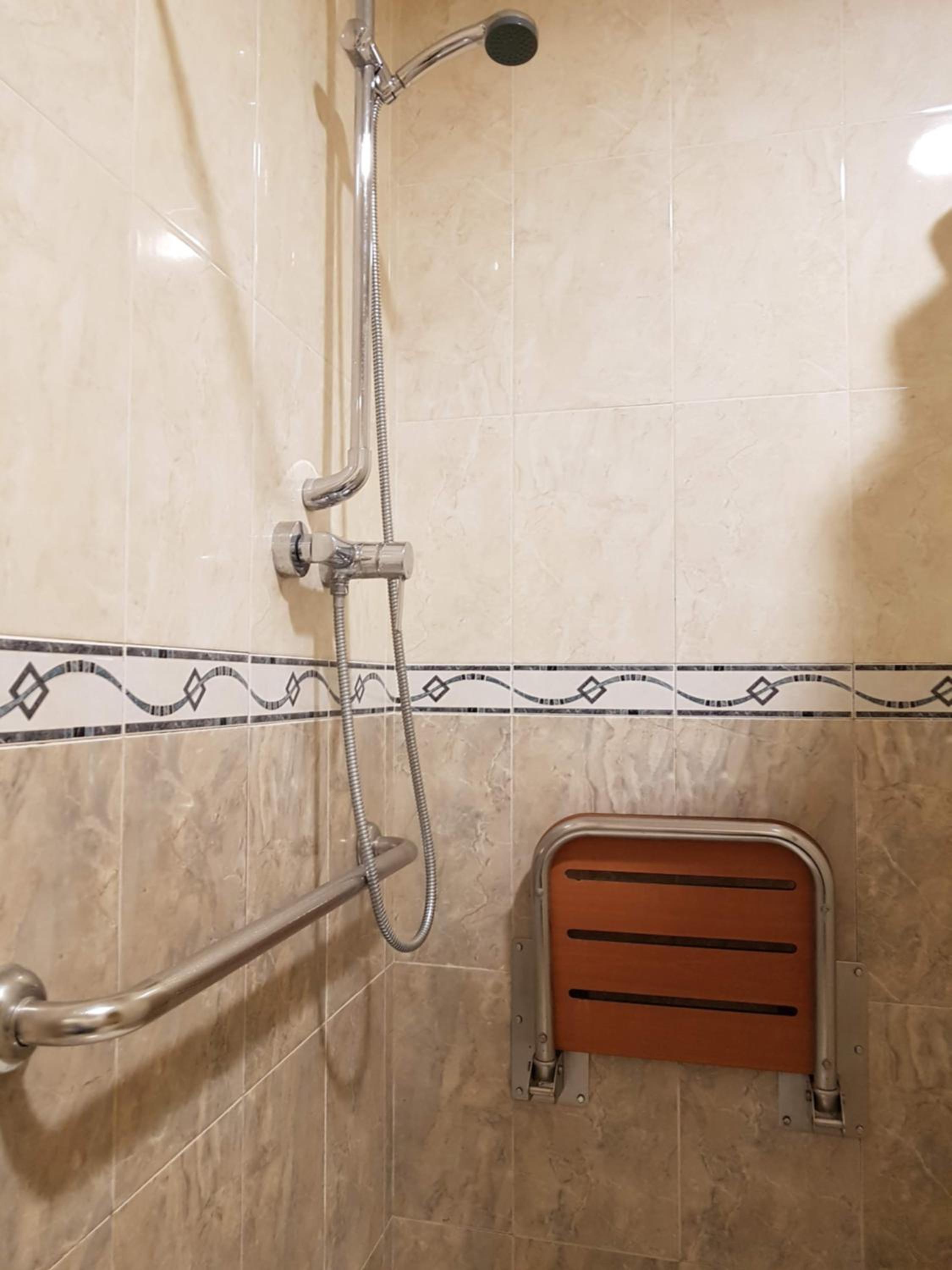 Hotel Reina Isabel 33/57