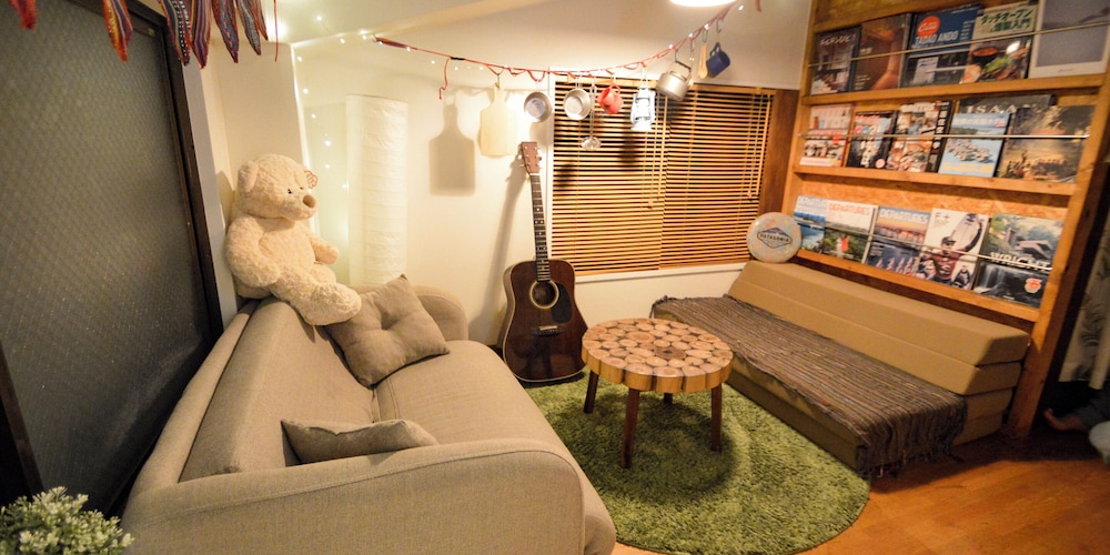 R Guest House - Hostel 34/50