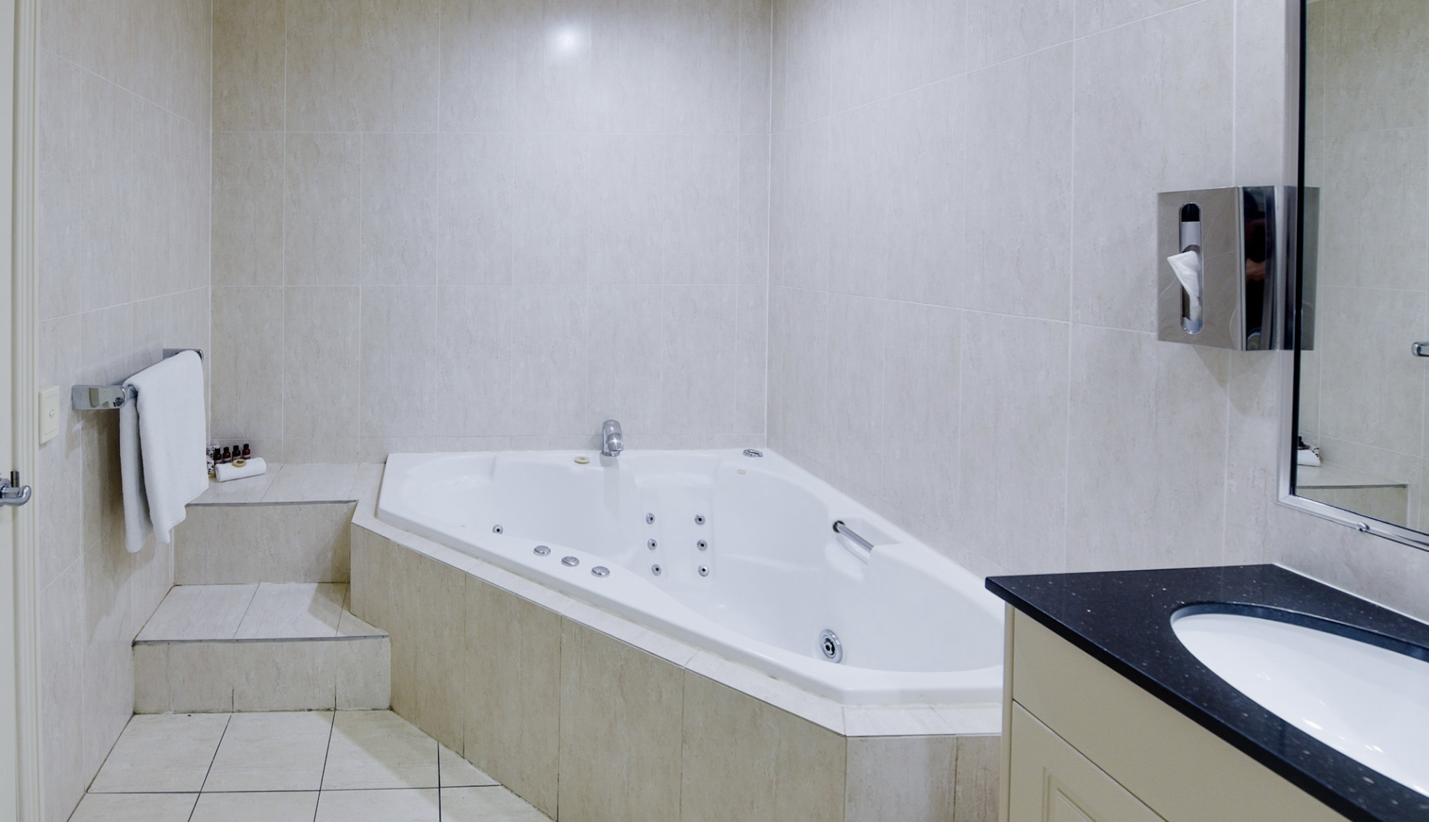 REDEARTH HOTEL 30/31