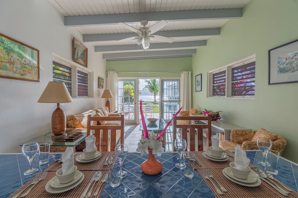 Fort Recovery Beachfront Villa & Suites Hotel 35/49