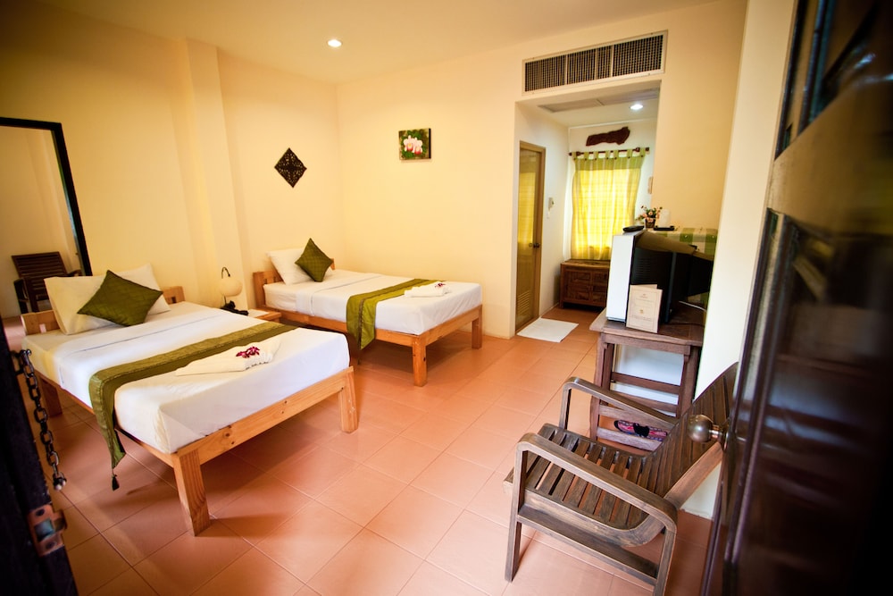 Touch Star Resort 34/66