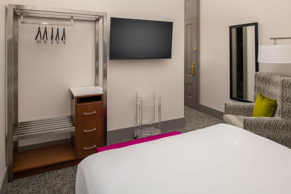 Harlow Hotel 18/53