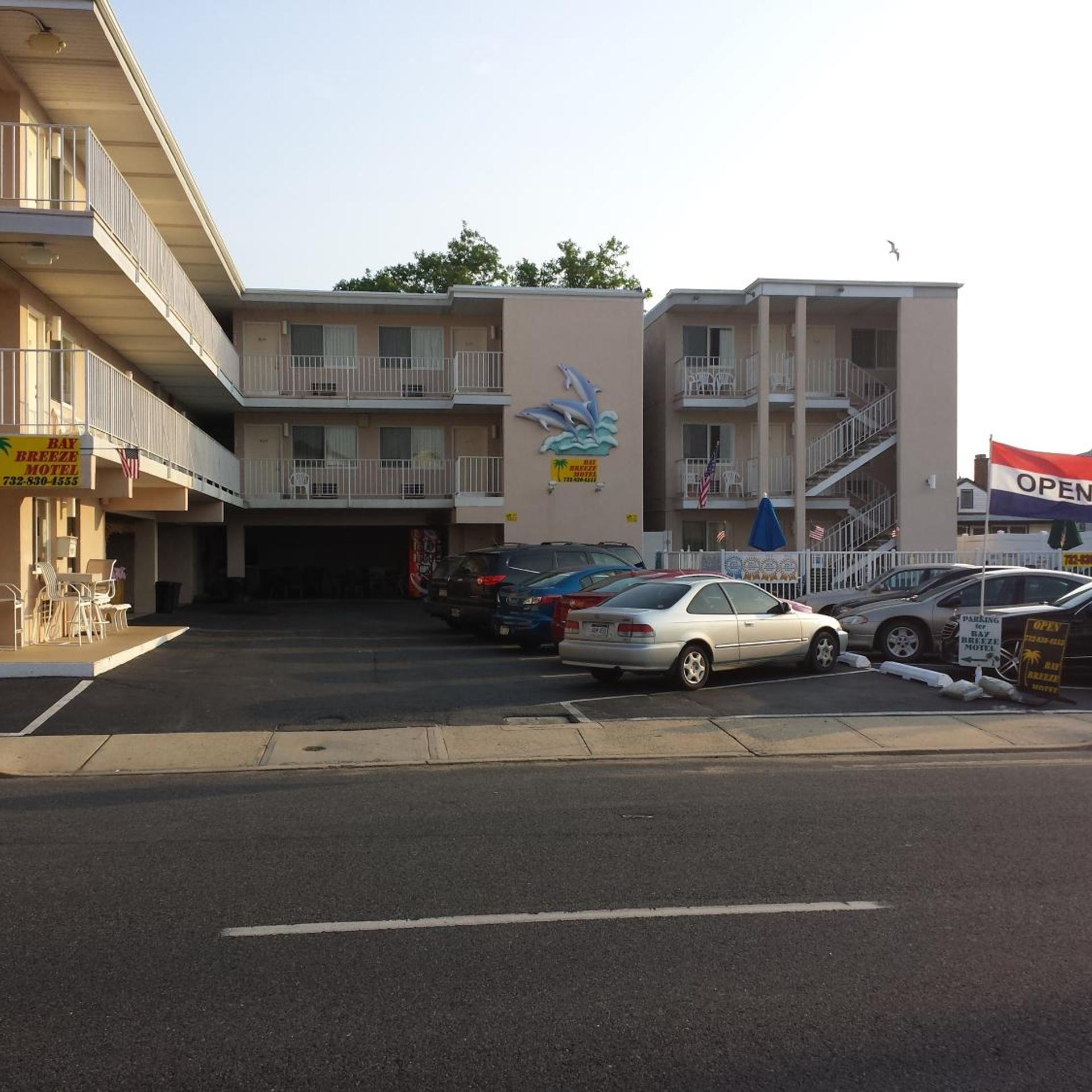 Bay Breeze Motel 20/28
