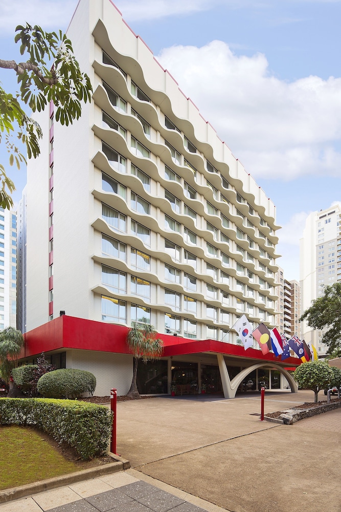 Royal on the Park Hotel and Suites in BRISBANE