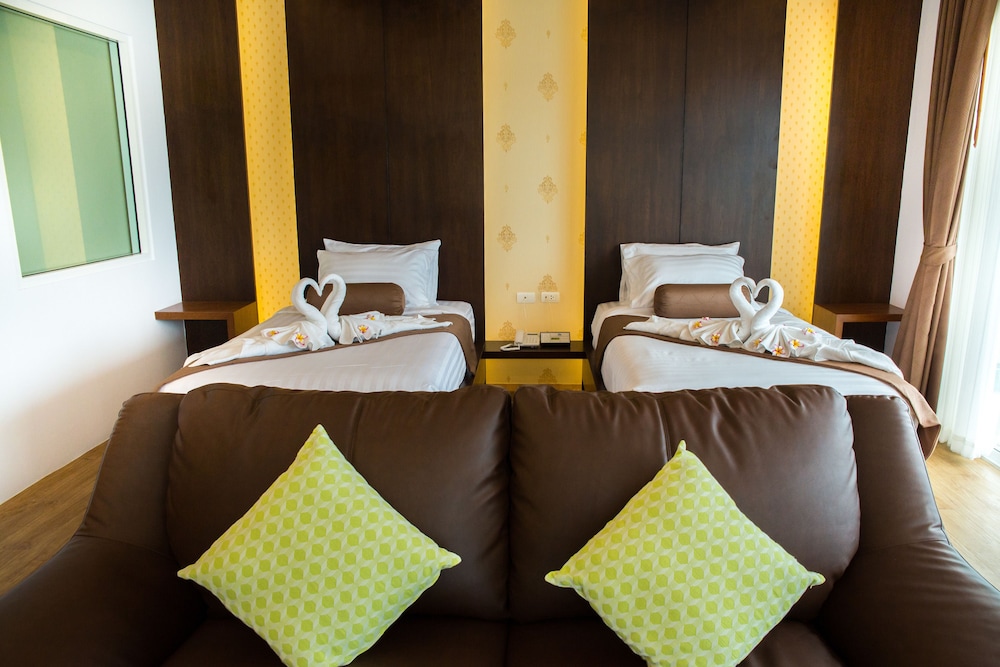Phi Phi Cliff Beach Resort 31/69