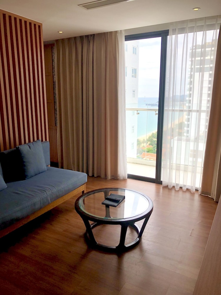 Majestic Premium Hotel 57/70