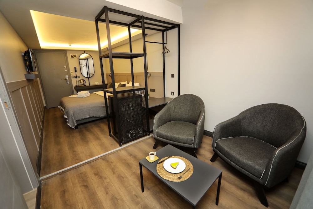 Arkem 2 Hotel 42/66