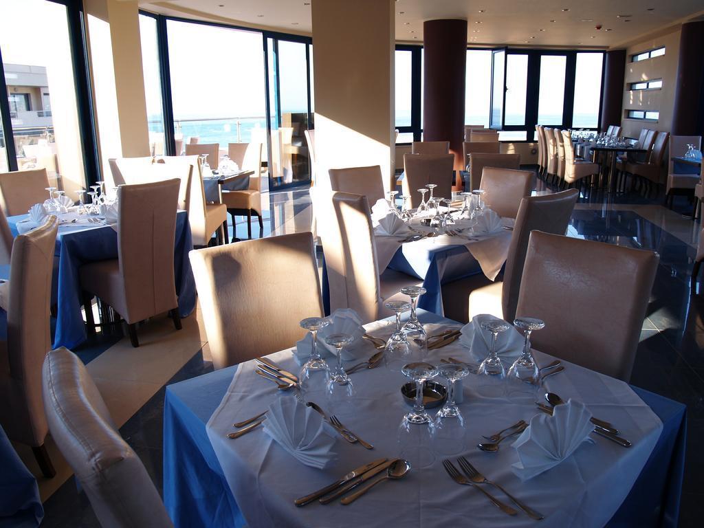 Room, Double Bed, Pool and Sea View
