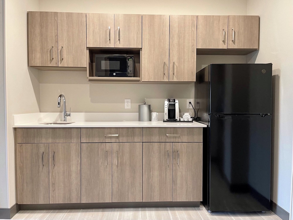 Holiday Inn Express & Suites Ft. Smith Airport, an IHG Hotel 12/75