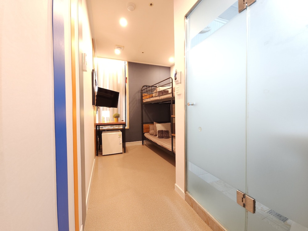 OYO Hostel Myeongdong 3 30/50
