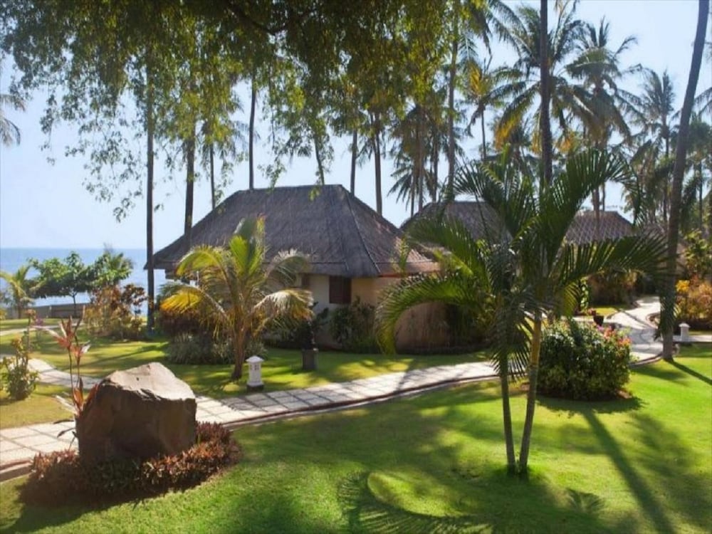 Siddhartha Ocean Front Resort Spa 45/50