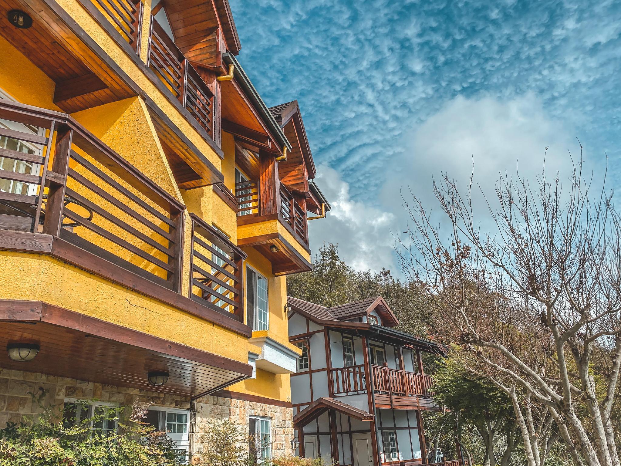 Euro Country Villa 35/41