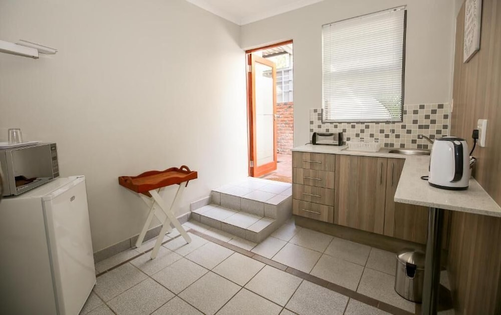 Farm View Guesthouse 44/46