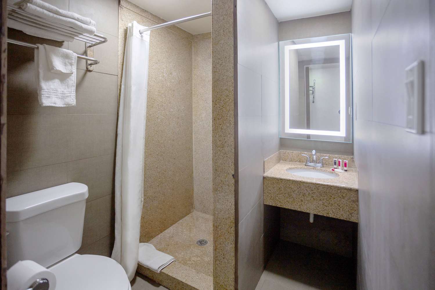 Travelodge by Wyndham Phoenix Downtown 45/47