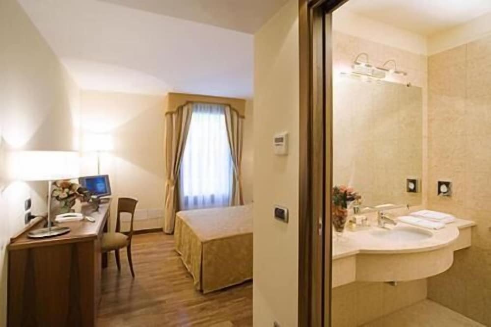 HOTEL PURLILIUM 49/50