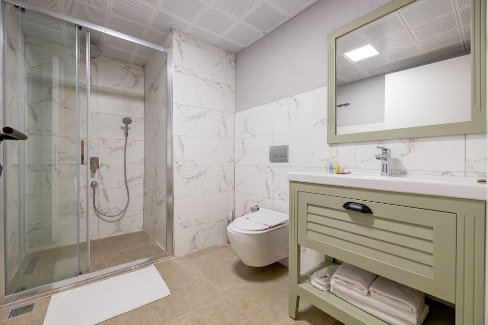 Hanedan Hotel 39/40