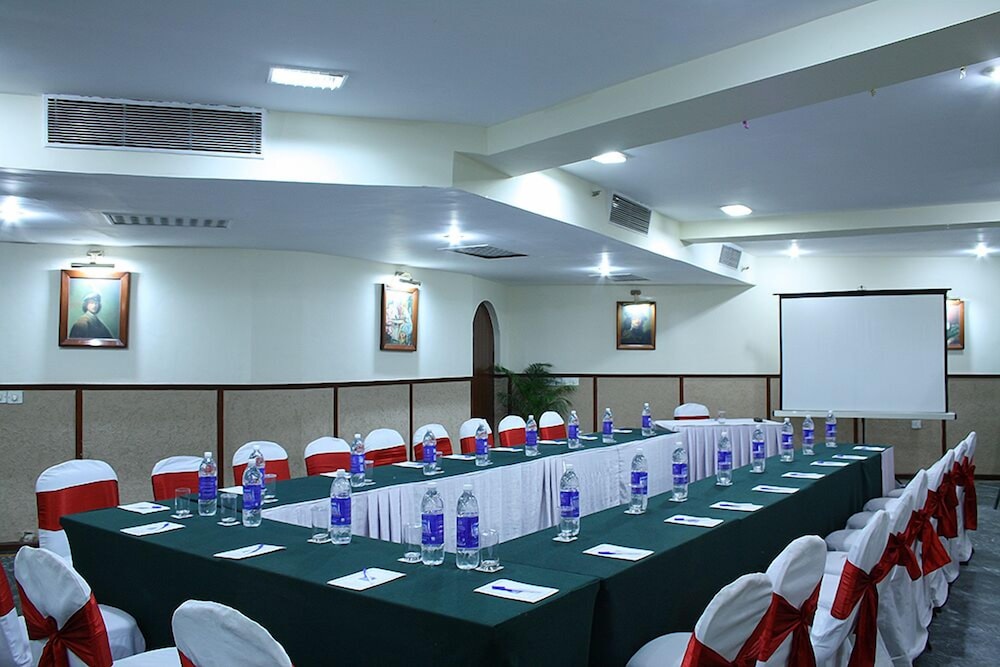 Amrutha Castle Hotel 17/21