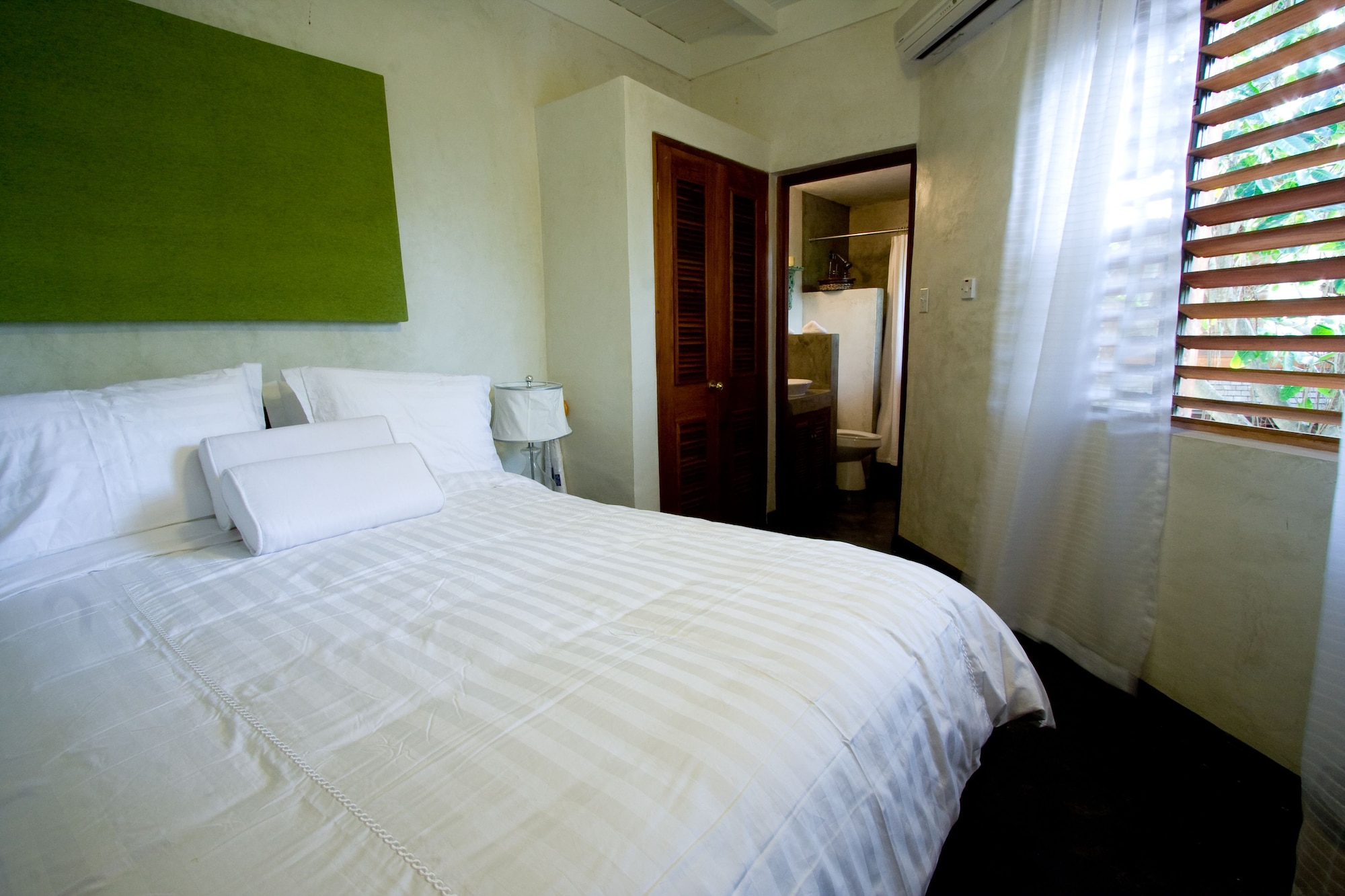 3 BEDROOMS, COTTAGE