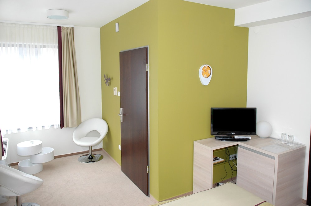 Bliss Hotel And Wellness 23/68
