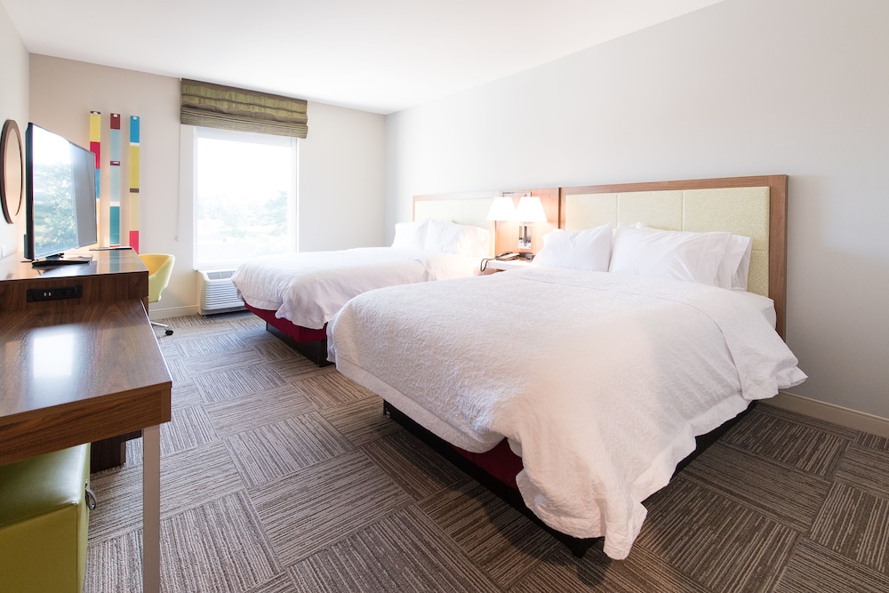 Hampton Inn & Suites Fayetteville 16/46
