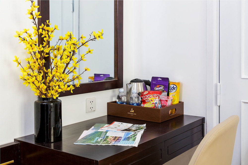 Golden Line DaNang Hotel 6/50