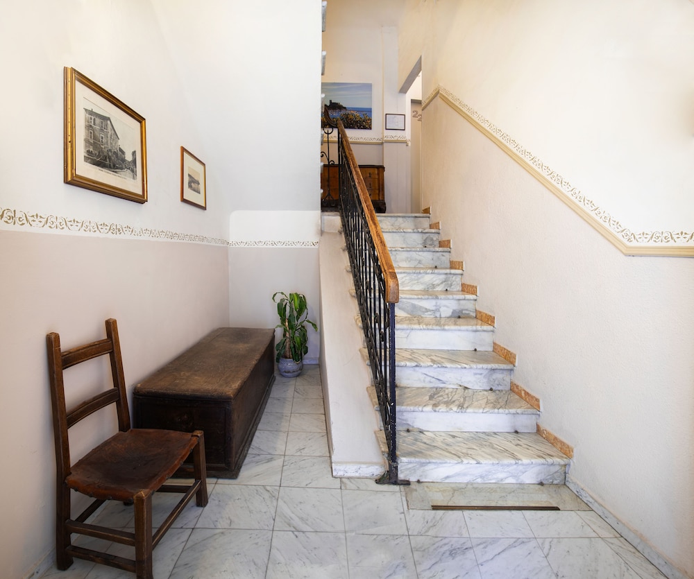 Albergo La Villetta 37/46