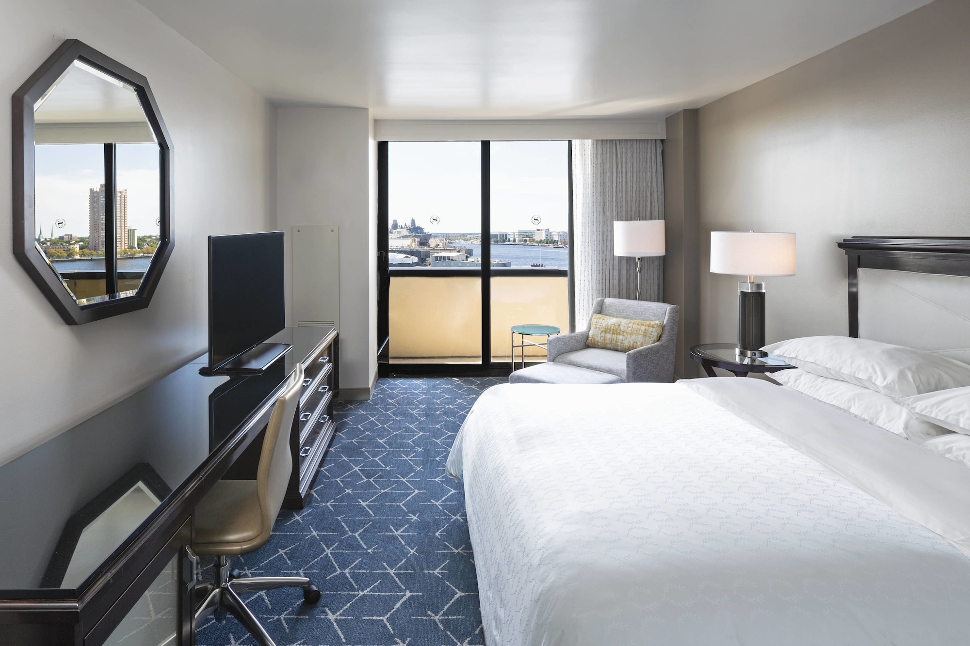 1 Bedroom, Executive, Suite, King Bed, Balcony