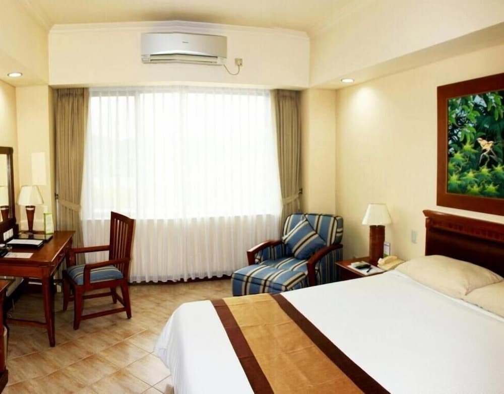 Puri KIIC Golf View Hotel 21/58