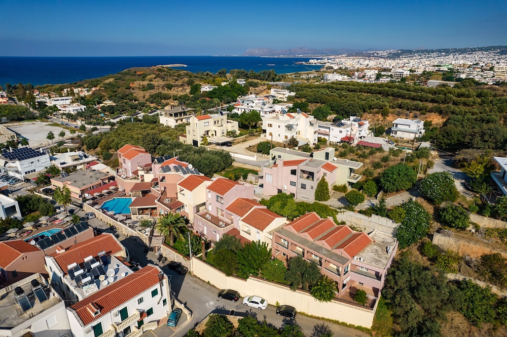 THEOS VILLAGE 45/50