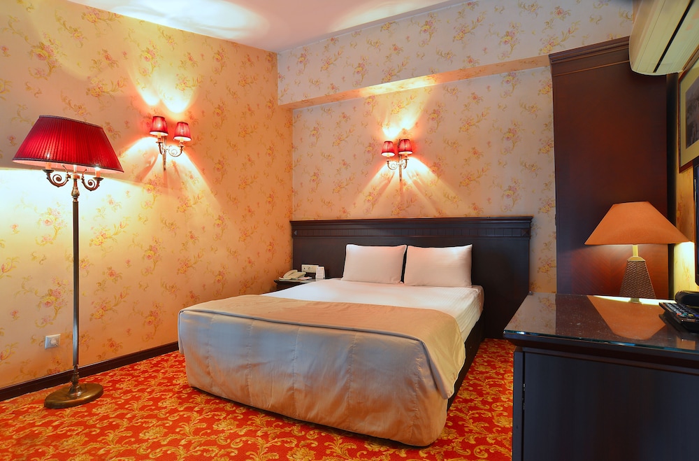 Pera Rose Hotel 35/78